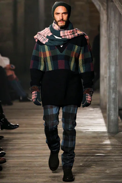 Look 35